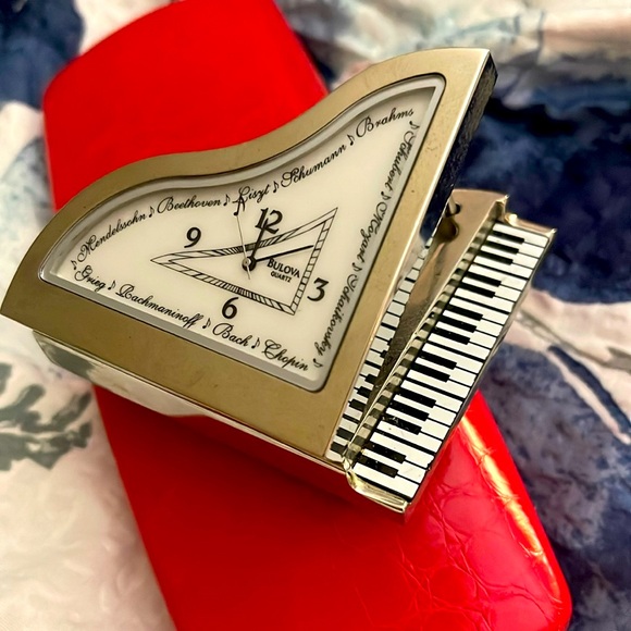 Bulova Other - Bulova Vintage miniature Baby Grand Time Piece